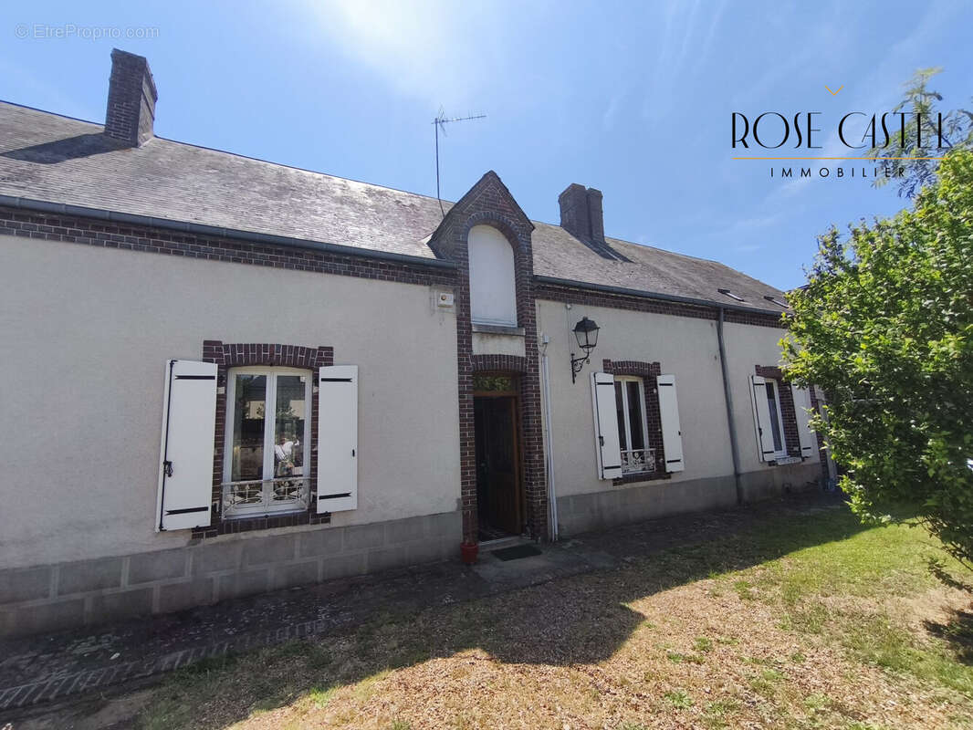 Maison à DANGEAU