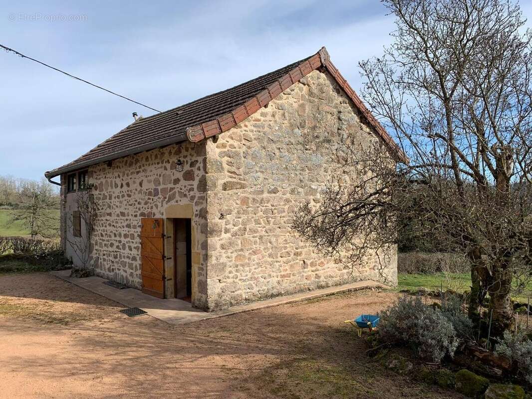 Maison à DOMPIERRE-LES-ORMES