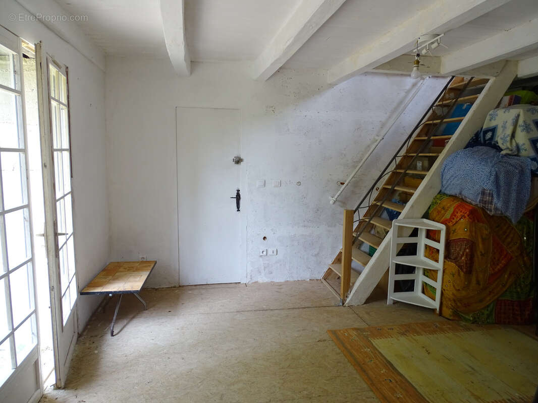 Maison à MONTIGNY-SUR-AUBE