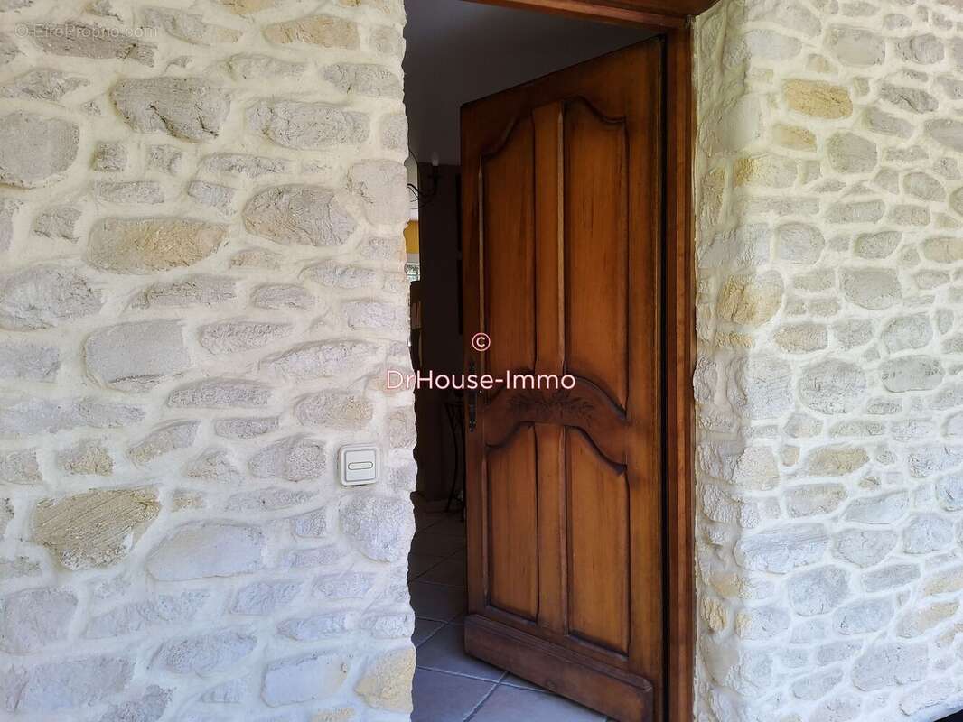 Maison à MOLIERES-SUR-CEZE