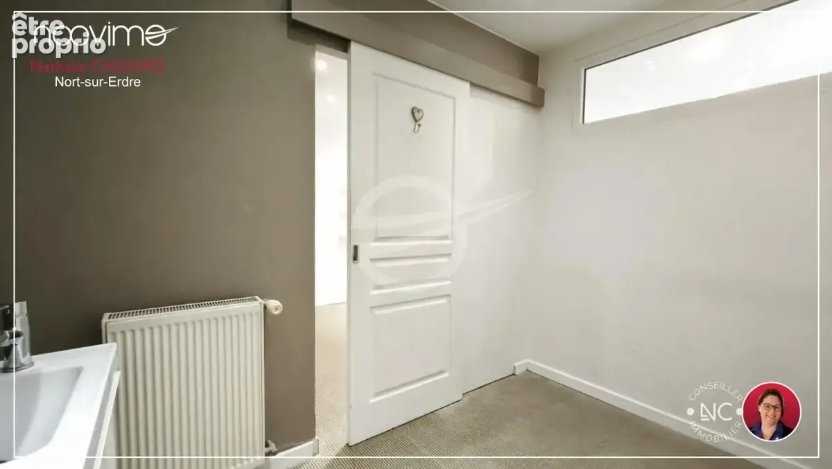 A VENDRE LOCAL COMMERCIALE 65 m2 + 50 m2 de réserve en plein - photo 6