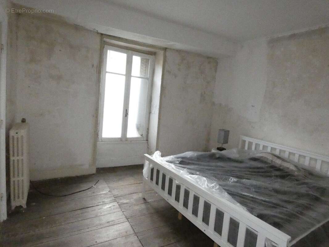 Maison à CHENERAILLES