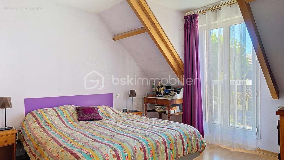 Maison à CHEVRY-COSSIGNY