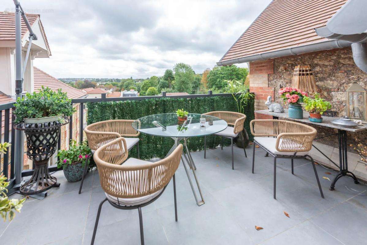 Appartement à LOUVECIENNES