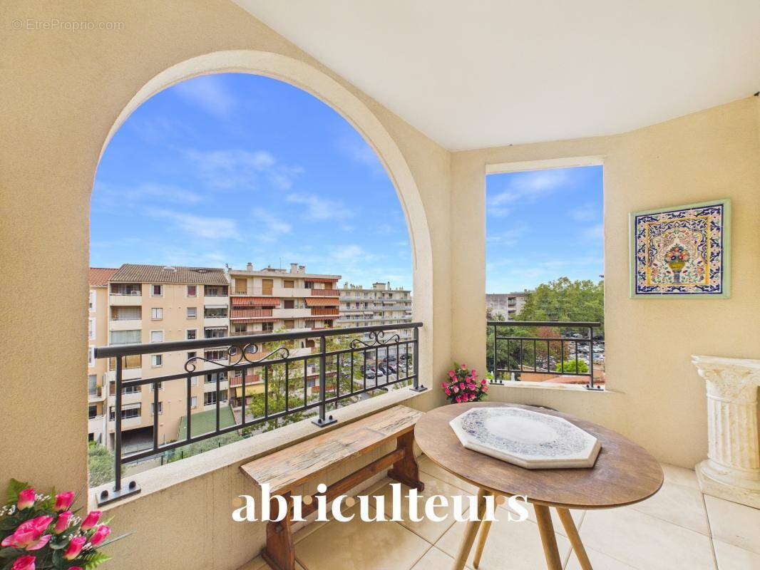 Appartement à CAGNES-SUR-MER