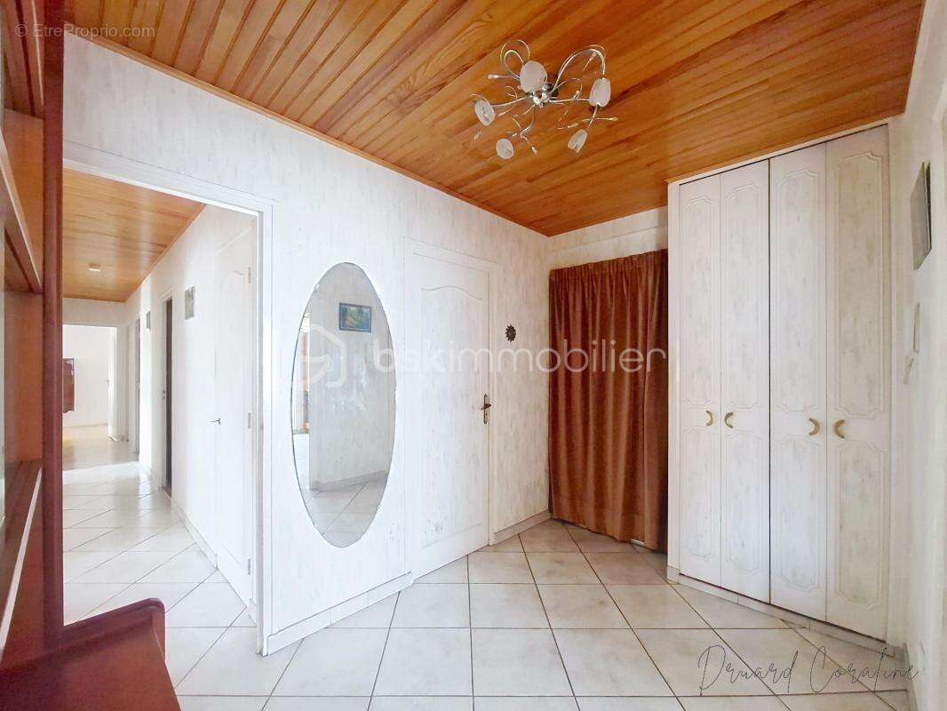 Appartement à LE PONT-DE-CLAIX