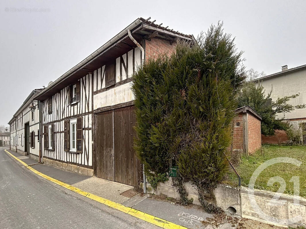 Maison à SAINT-AMAND-SUR-FION