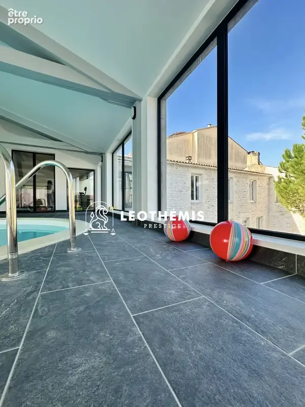 Maison 397 m² à La Tremblade  - photo 4