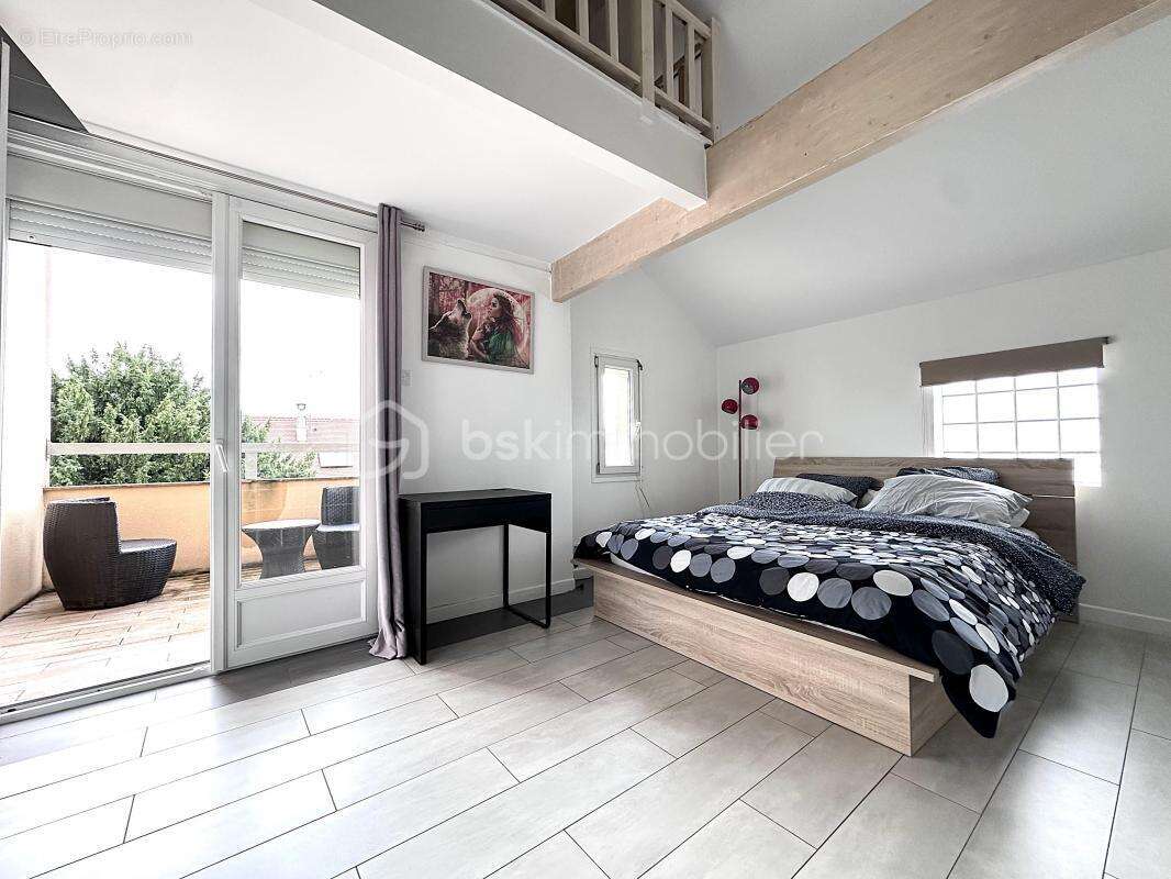 Maison 265 m² à Houilles  - photo 13
