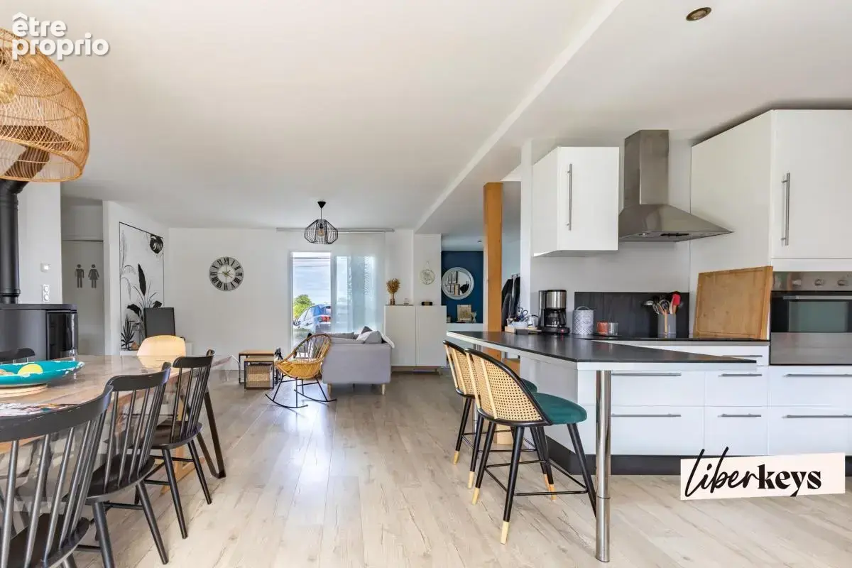 Maison contemporaine - 5 chambres - 133m2 - photo 4