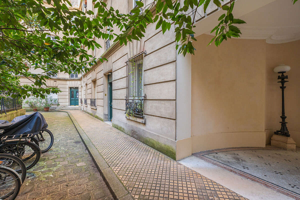 Appartement à PARIS-5E