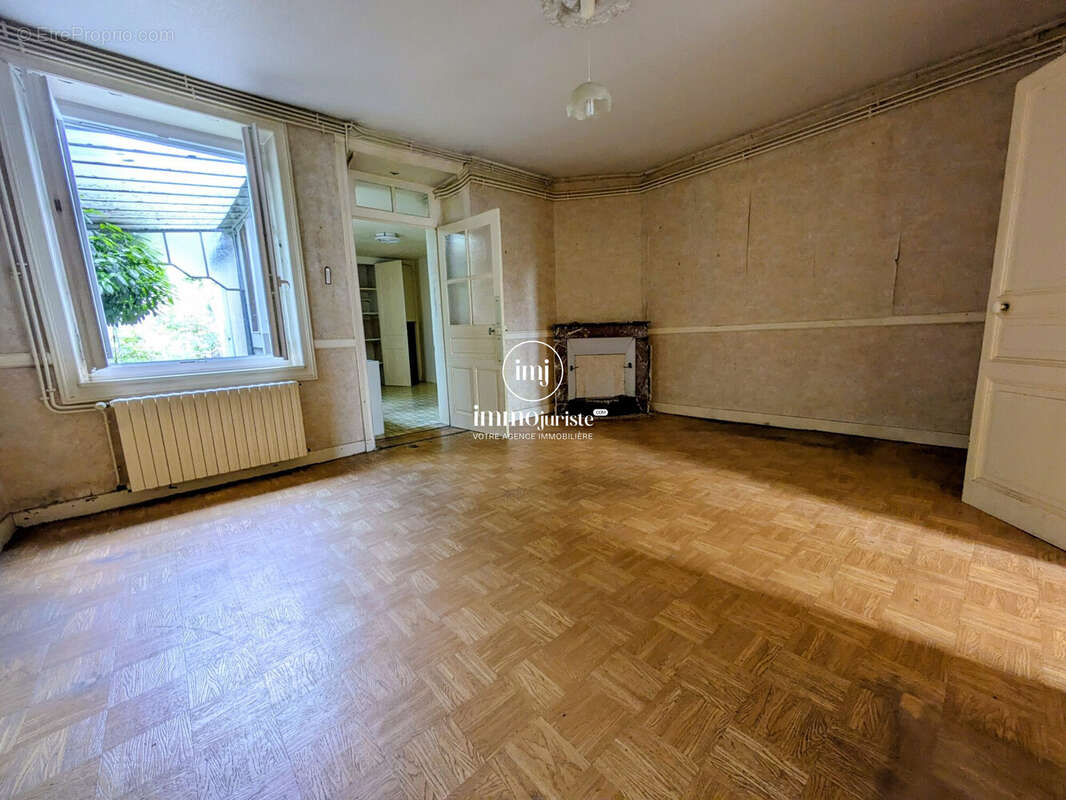 Maison 240 m² à Saint-Junien  - photo 3