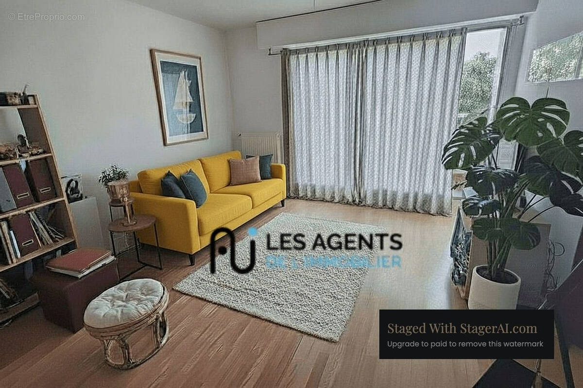 Appartement à COURBEVOIE