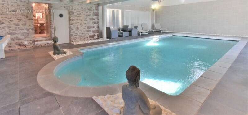 n°6 - Maison à PARAY-LE-MONIAL