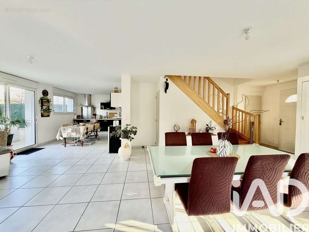 Photo 3 - Maison à L'HUISSERIE