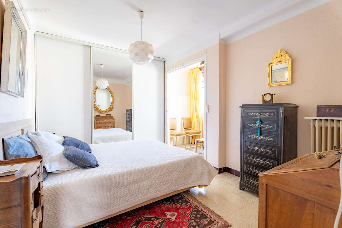Appartement à MARSEILLE-7E