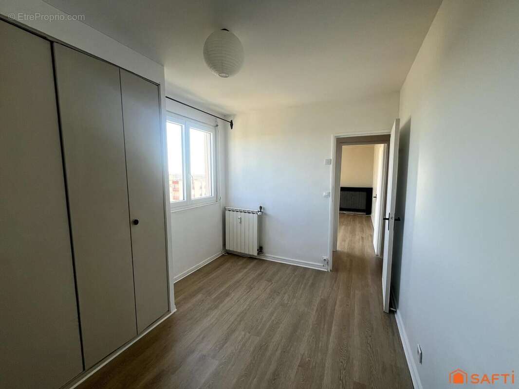 Photo 7 - Appartement à VILLENEUVE-LES-AVIGNON