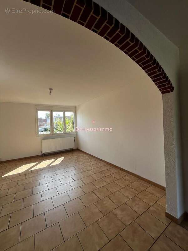 Maison 85 m² à Lambres-Lez-Douai  - photo 2