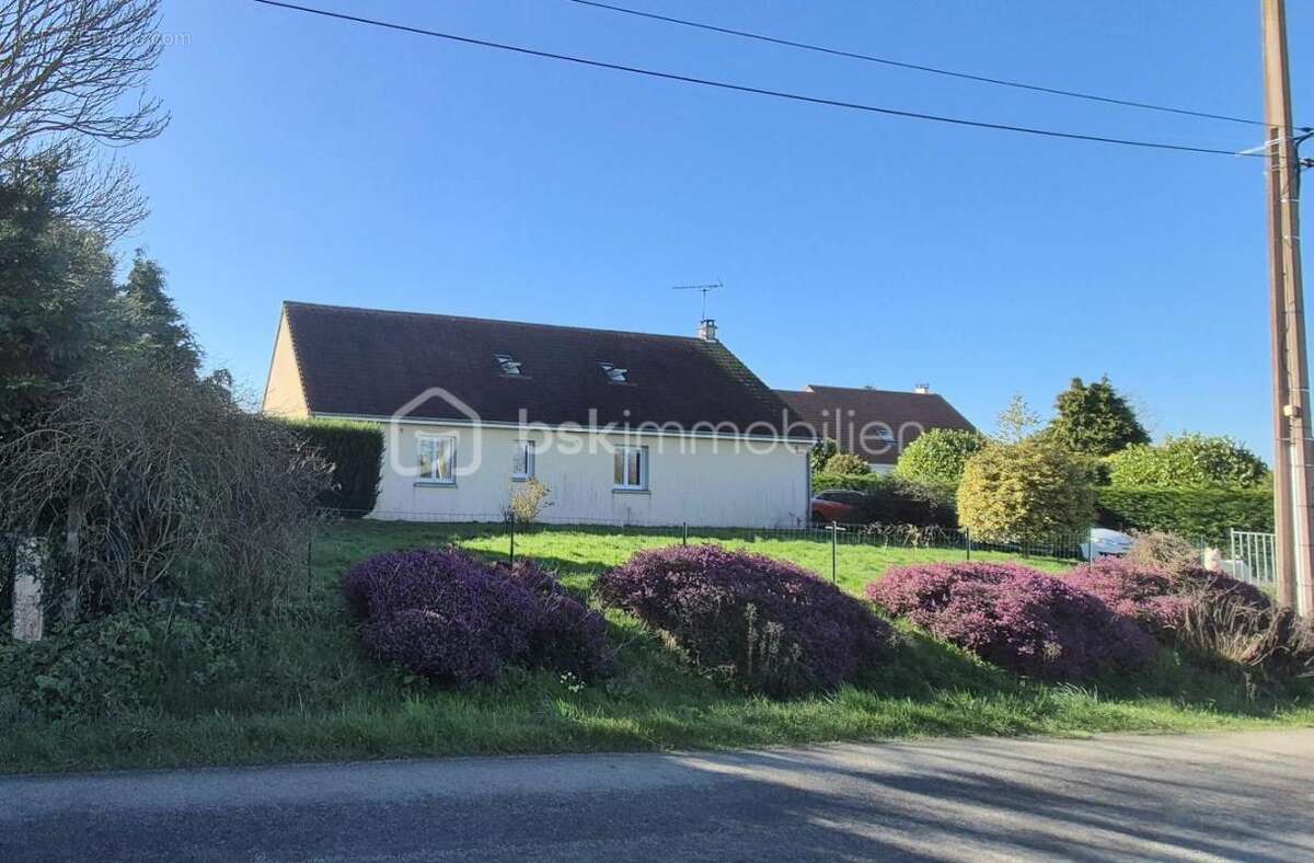 Maison à LE MOLAY-LITTRY