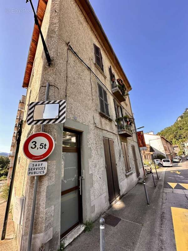 Appartement à LA TRONCHE