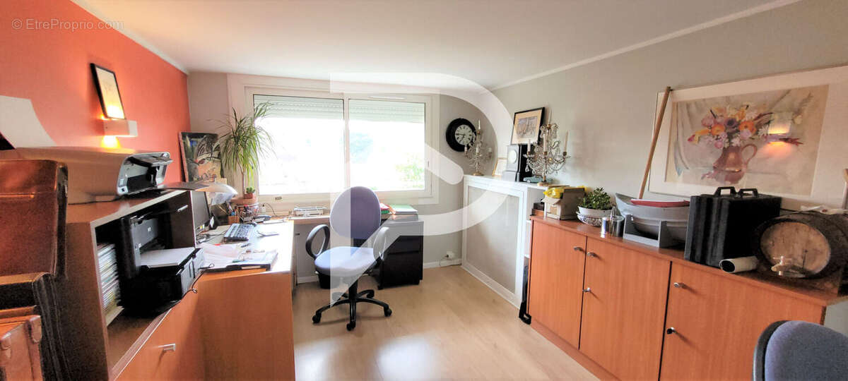 Maison à SAINT-REMY-LES-CHEVREUSE