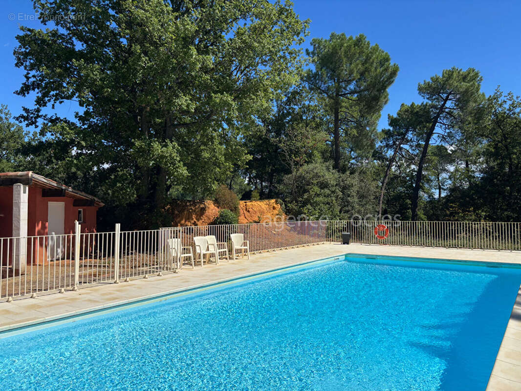 Maison à ROUSSILLON