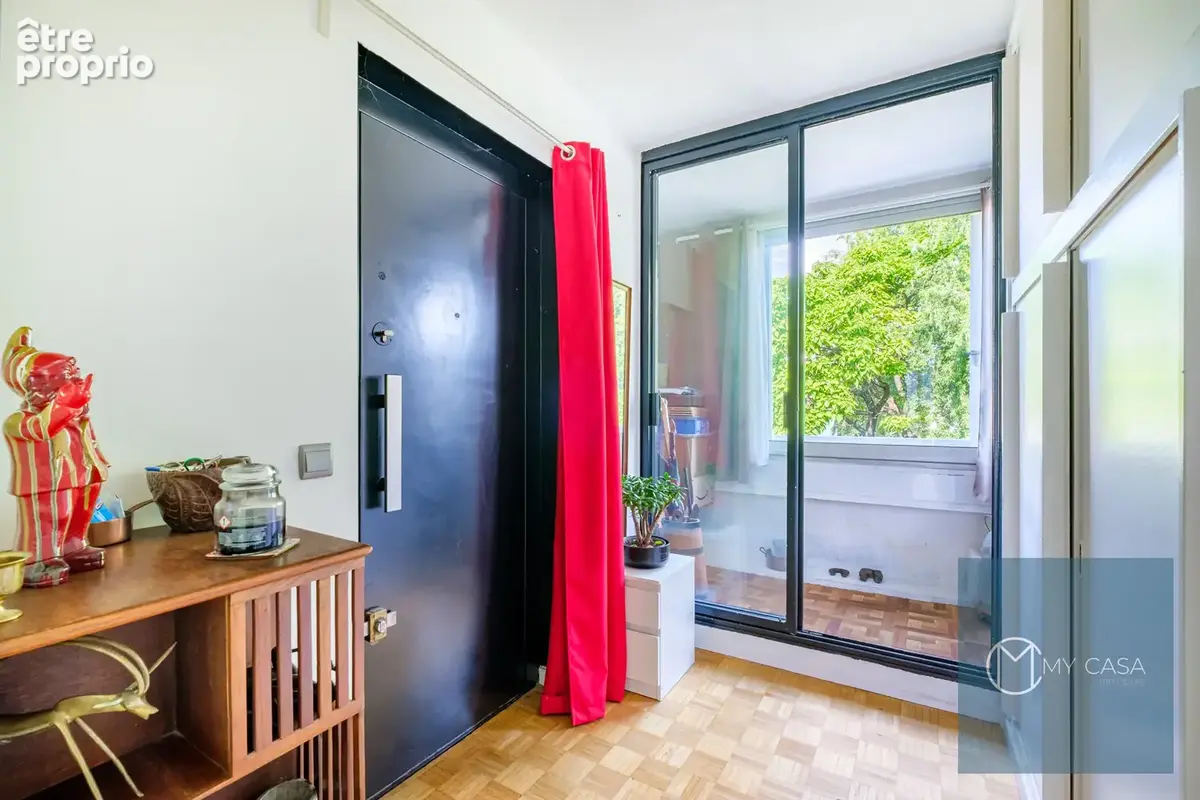 3 pièces traversant 80 m2 avec balcons balmont / lyon 9 - photo 2