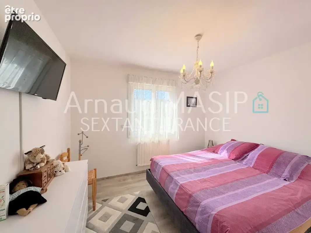 Ville 4f 97m² hab, 3 ch, double garage, parking camping car, terrasse, belle vue, au calme proche commerces - photo 5