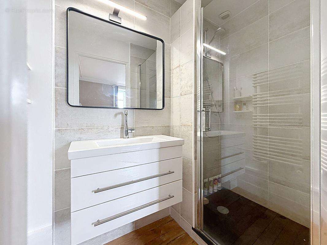 Appartement d'exception de 155 m² dans un ancien hôtel particulier. VANNES HYPER CENTRE - photo 14