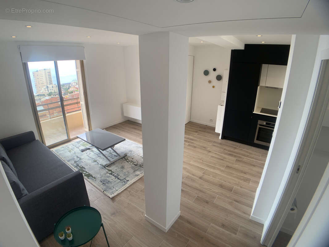 Appartement à BEAUSOLEIL