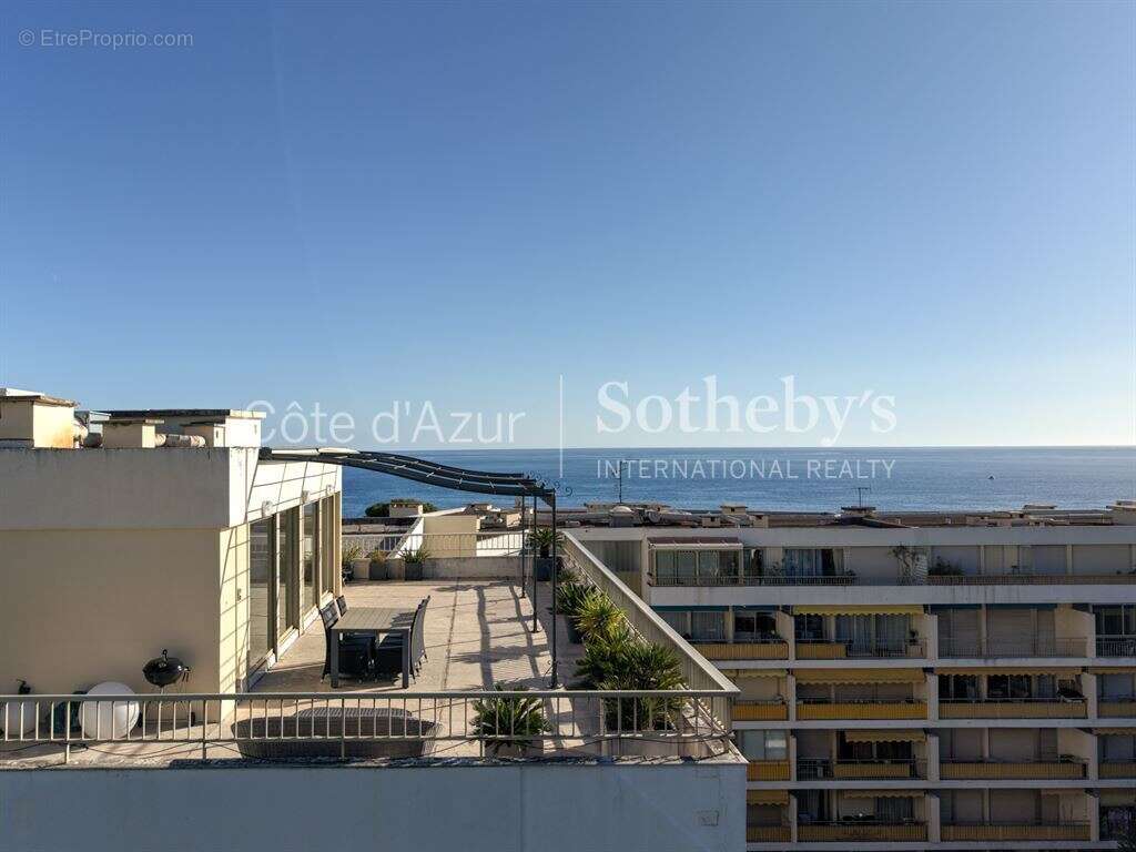 Penthouse duplex 4 pièces à Cannes Plages du Midi avec terrasse et vue mer - photo 17