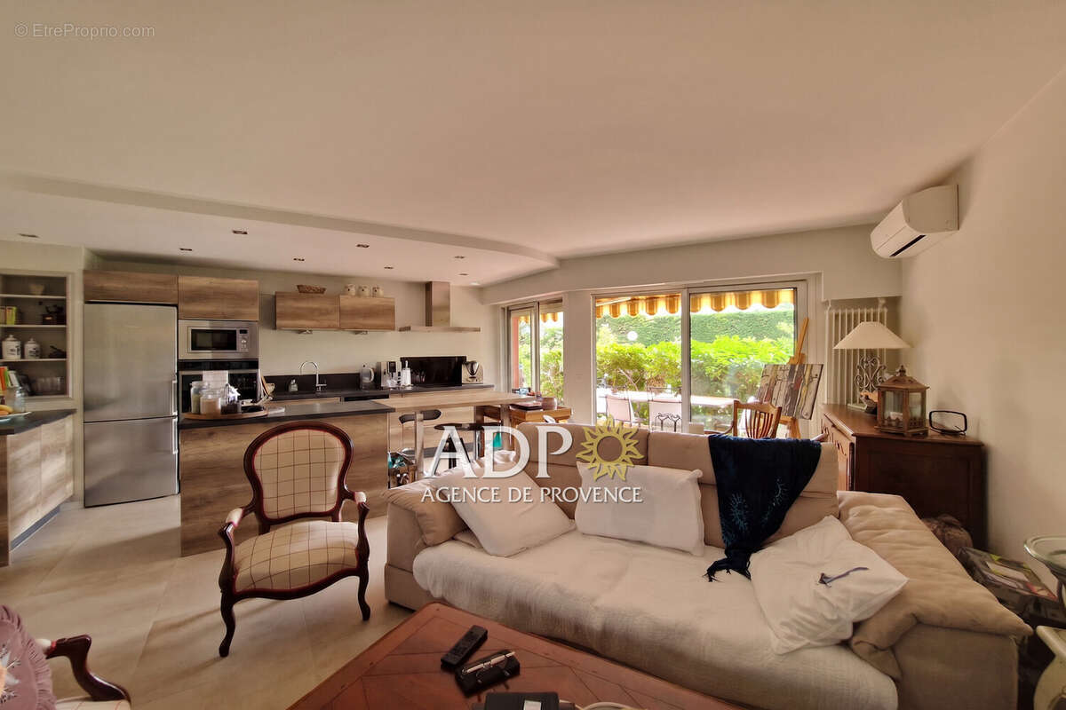 Appartement à MANDELIEU-LA-NAPOULE