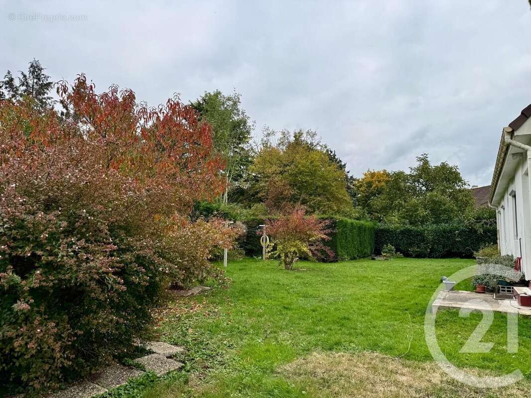 Maison à EZY-SUR-EURE