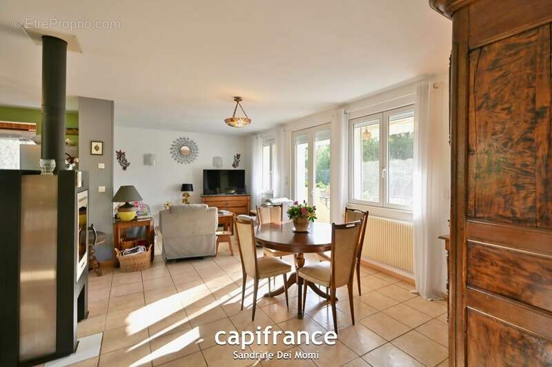 Maison à TASSIN-LA-DEMI-LUNE