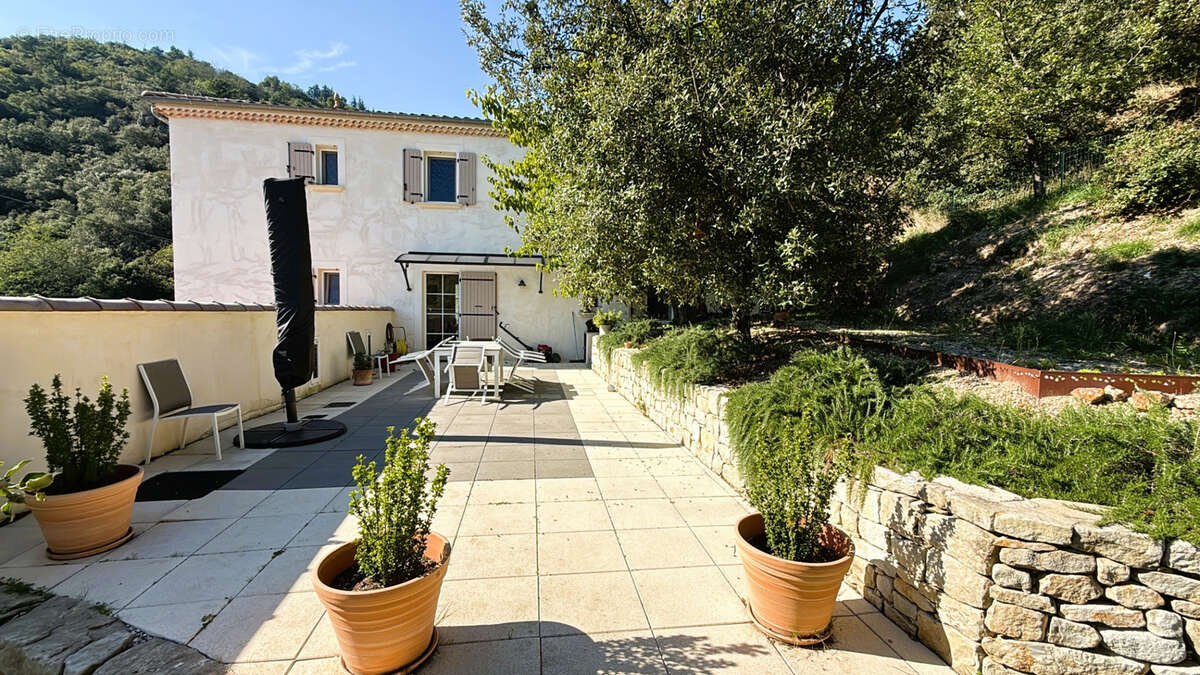 Maison à SAINT-FORTUNAT-SUR-EYRIEUX