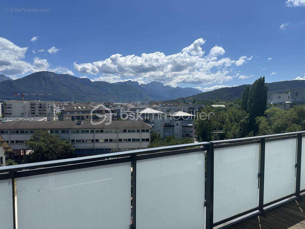 Appartement type 3 - dernier etage - terrasse et vue degagee montagnes - photo 14