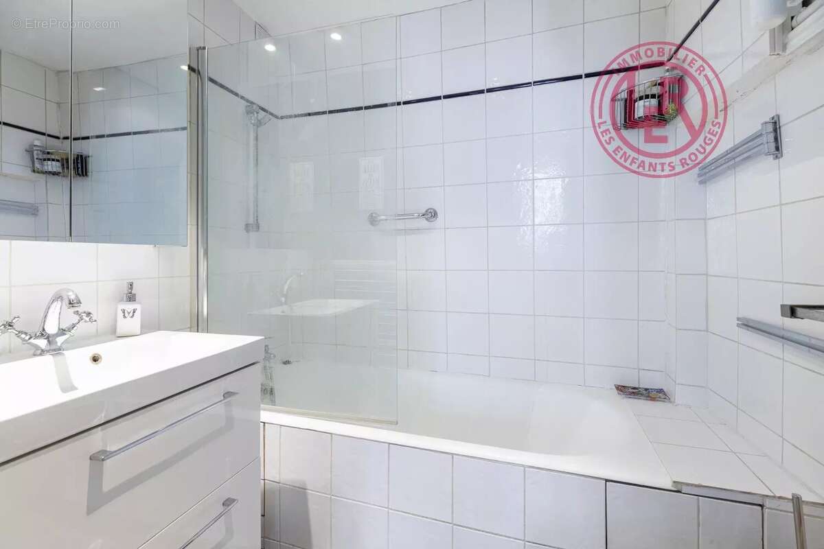 Appartement à PARIS-3E