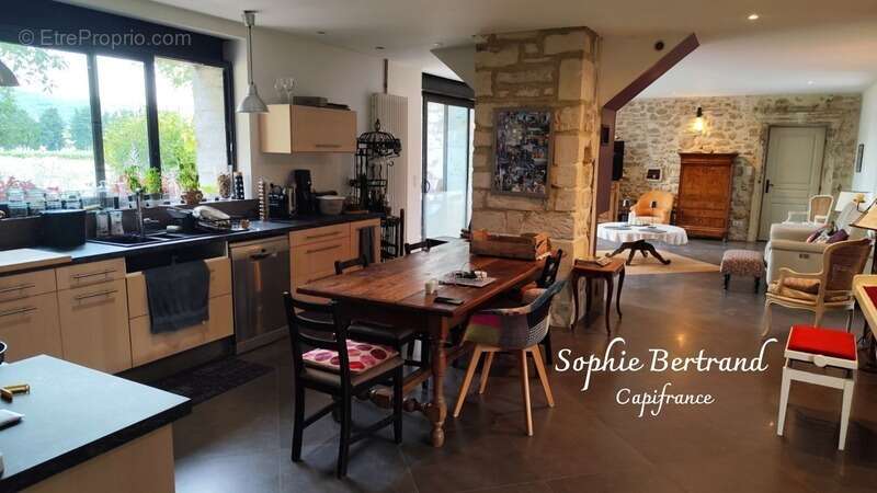 Propriété à vendre 14 pièces CHANTEMERLE LES GRIGNAN (26) - photo 3