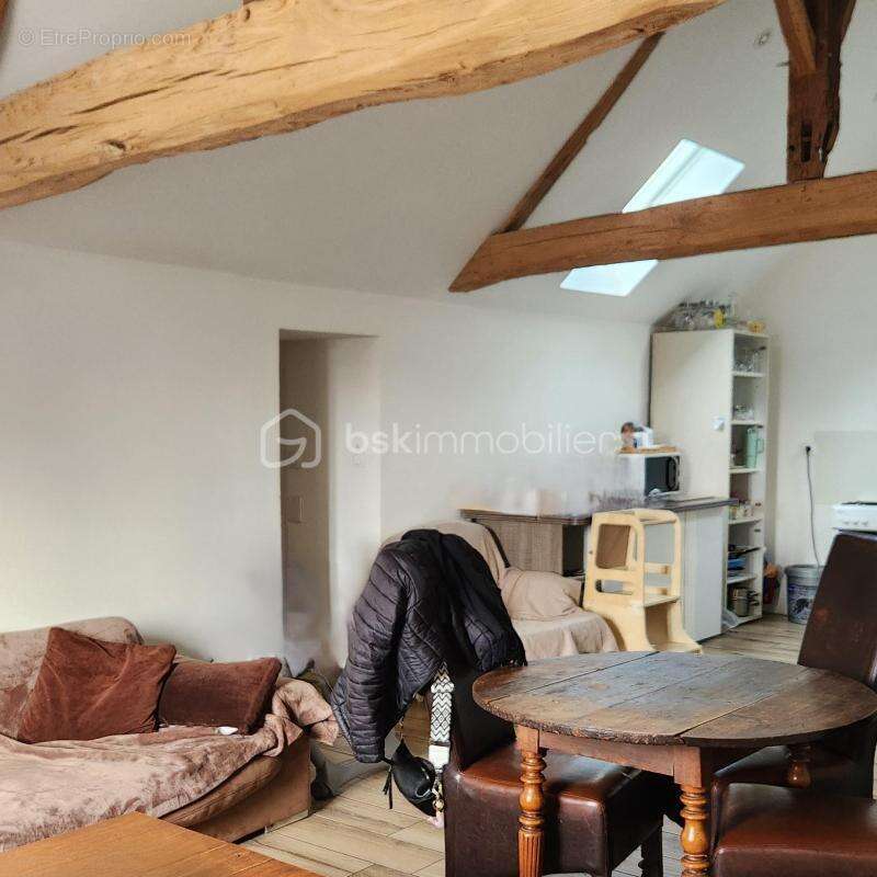 Commerce à SOULAIRE-ET-BOURG