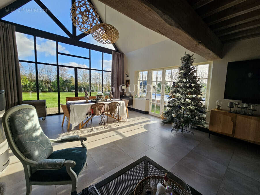 Maison à PONT-L&#039;EVEQUE