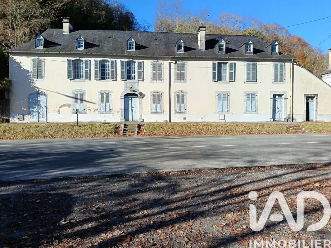 Photo 1 - Maison à LESTELLE-BETHARRAM