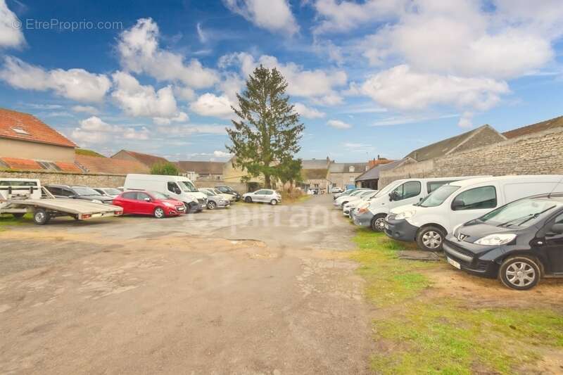 Commerce à ANGERVILLE