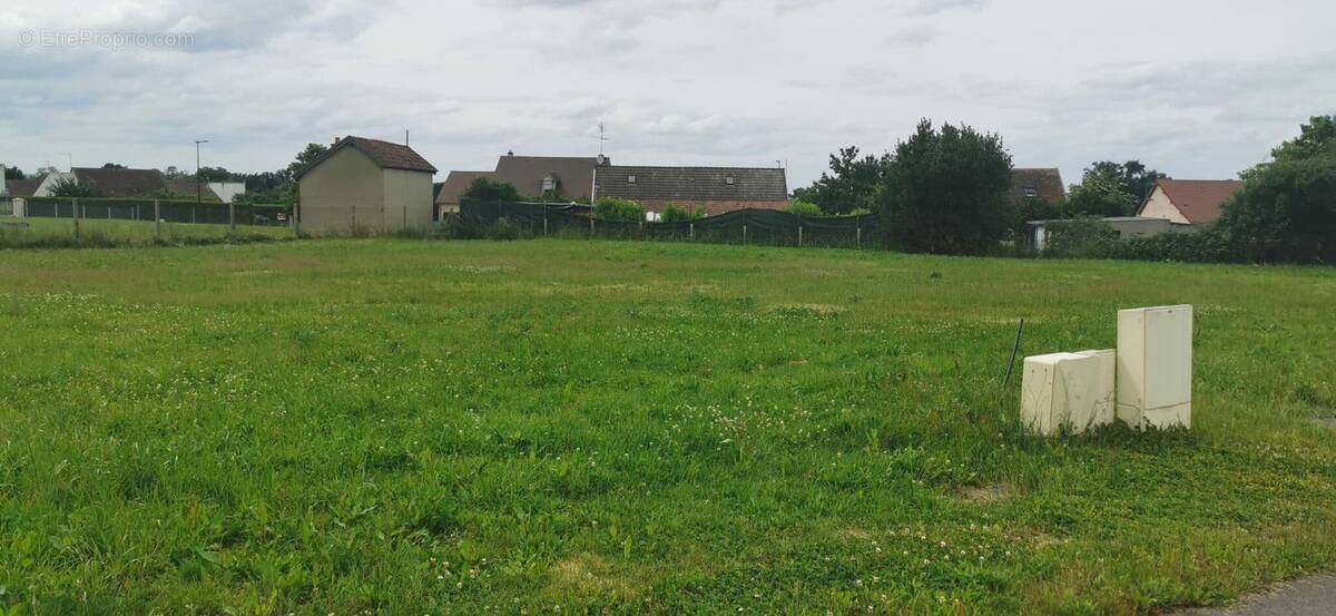 Terrain à SAINT-GERAND-DE-VAUX