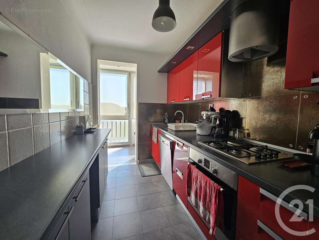 Appartement à SIX-FOURS-LES-PLAGES