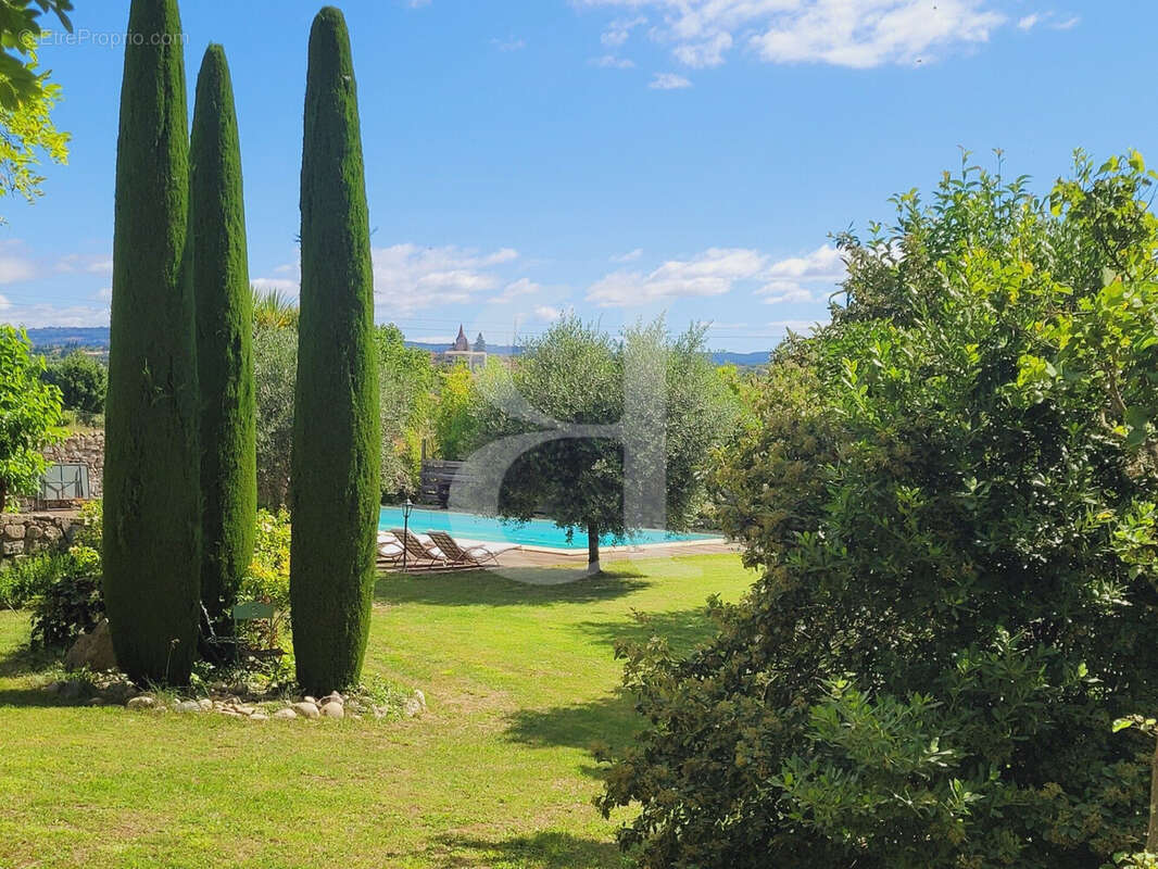 Maison à VILLENEUVE-DE-BERG