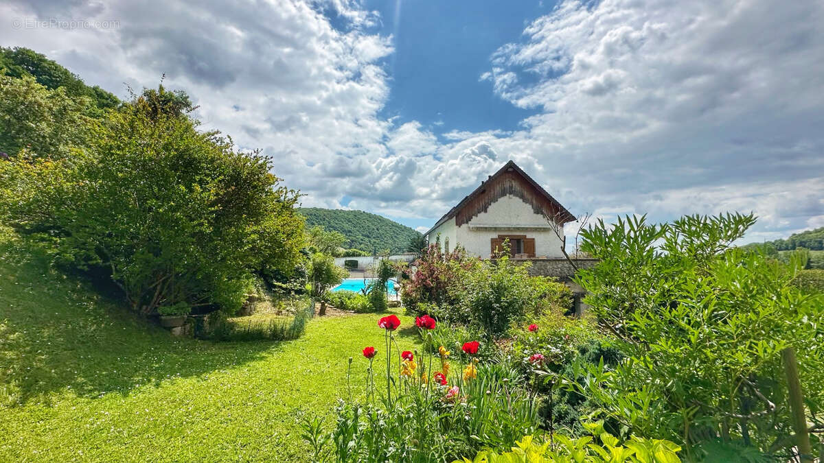 Maison à SAINT-AUPRE