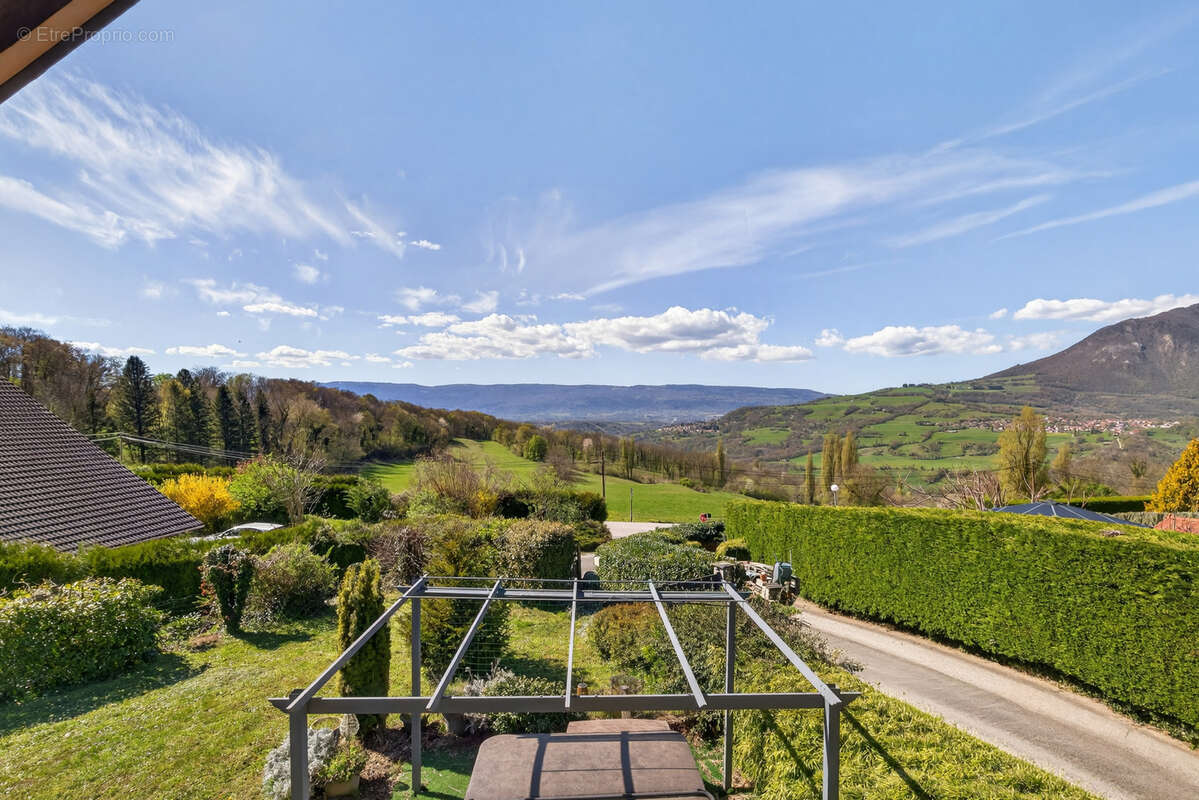 Maison à CLARAFOND-ARCINE