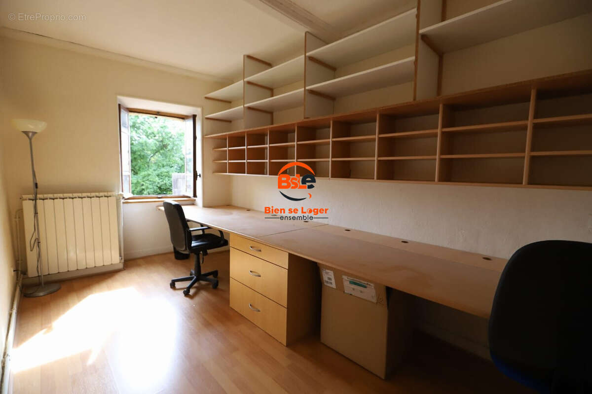 Maison A VENDRE VERTAIZON 5 CHAMBRES   - Maison à VERTAIZON