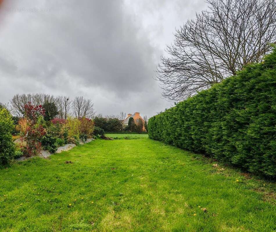 Terrain à PLEYBER-CHRIST