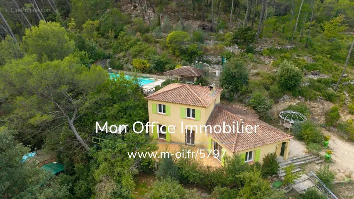 Référence : 5797-GBE - Maison 5 pièces avec piscine et pool house - photo 2